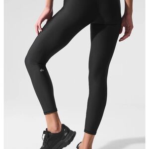 alo Airlift High-Waist Black Leggings